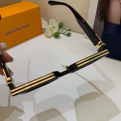 ルイヴィトンサングラス着用イメージ